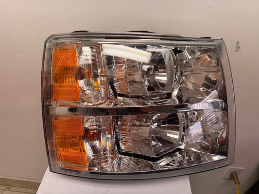 CHEVROLET SILVERADO 1500/2500/ 3500 / 2007-2014 Passenger Headlamp assy composite all