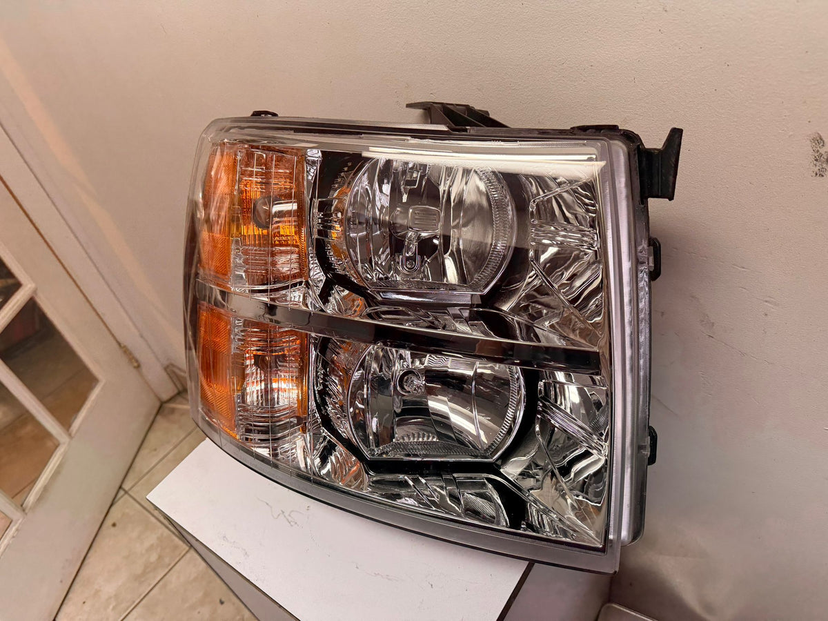 CHEVROLET SILVERADO 1500/2500/ 3500 / 2007-2014 Passenger Headlamp assy composite all