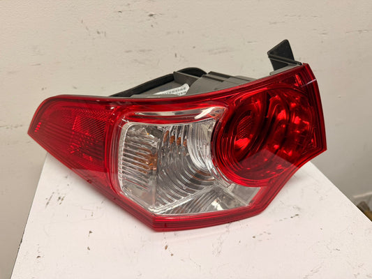 ACURA TSX 2009-2010 Driver Taillamp assy Sedan