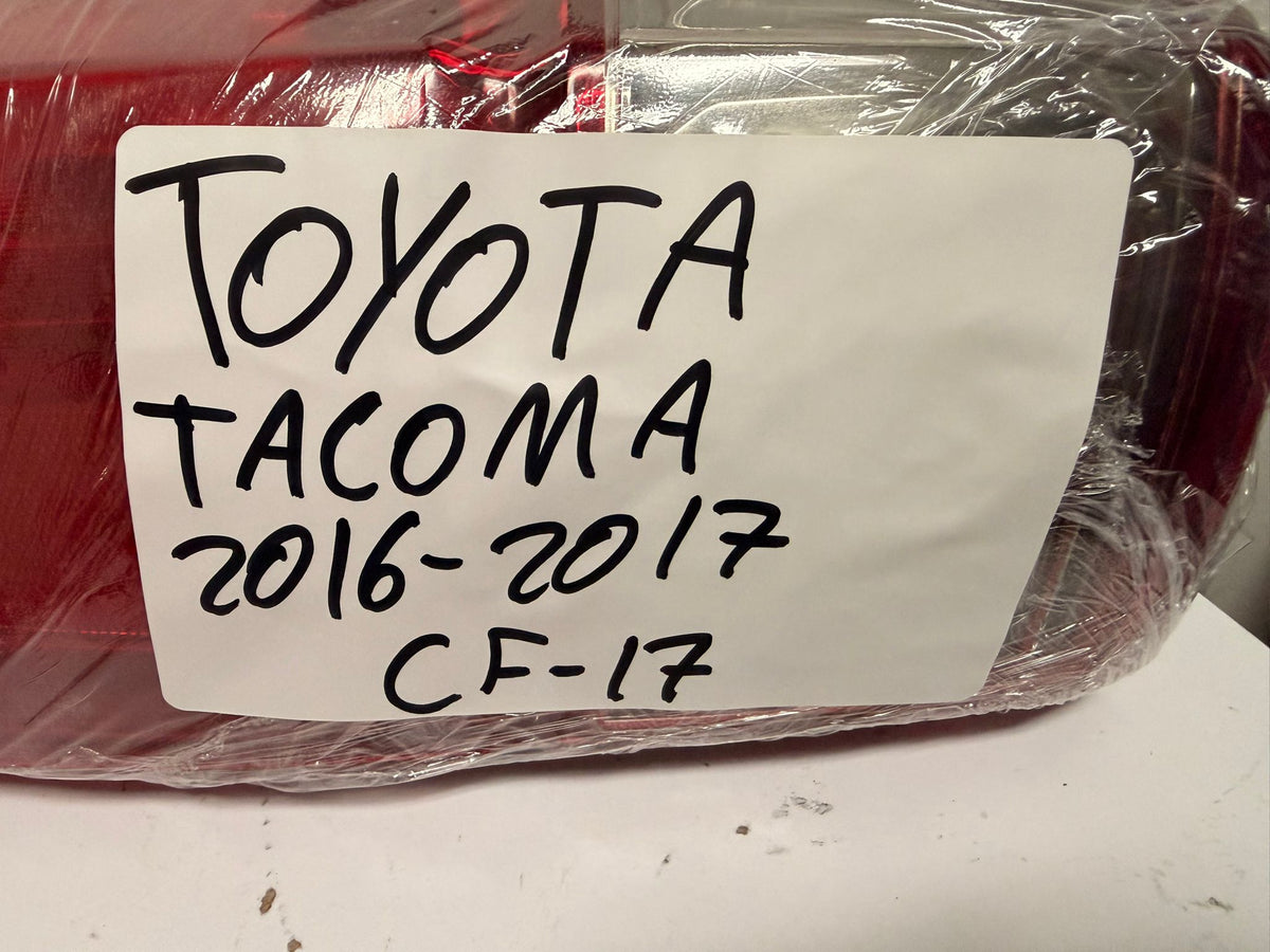 TOYOTA TACOMA 2016-2017 Passenger Taillamp assy TRD OFF-ROAD|TRD SPORT; Red/Smoke Bezel