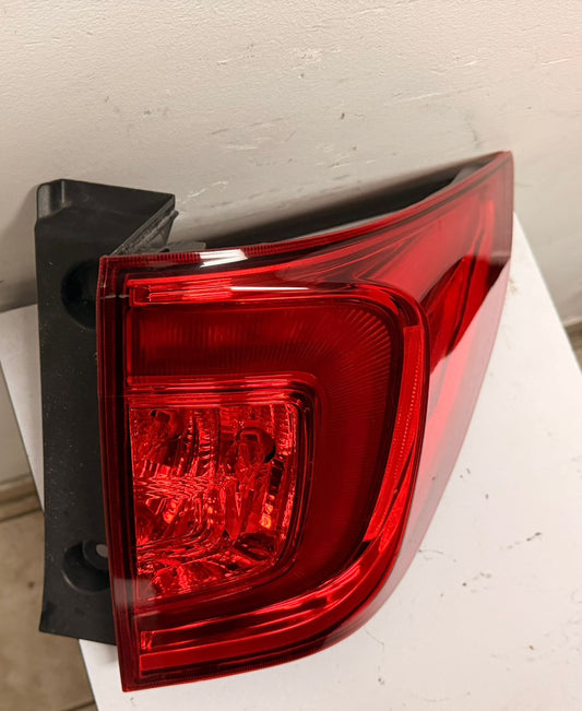 HONDA PILOT 2016-2018 Passenger Taillamp assy outer