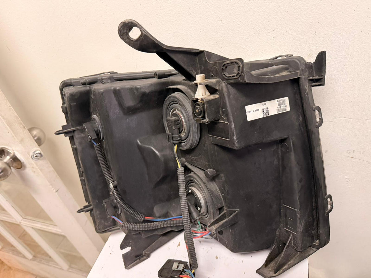 CHEVROLET SILVERADO 1500/2500/3500 HD 2007-2014 Driver Headlamp assy composite all