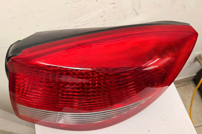 KIA RIO 2003-2005 Passenger Taillamp assy 4dr sedan