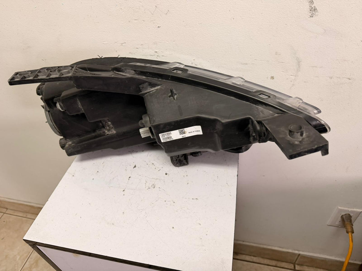 DODGE DART 2013-2015 Driver  Headlamp assy composite Black Trim