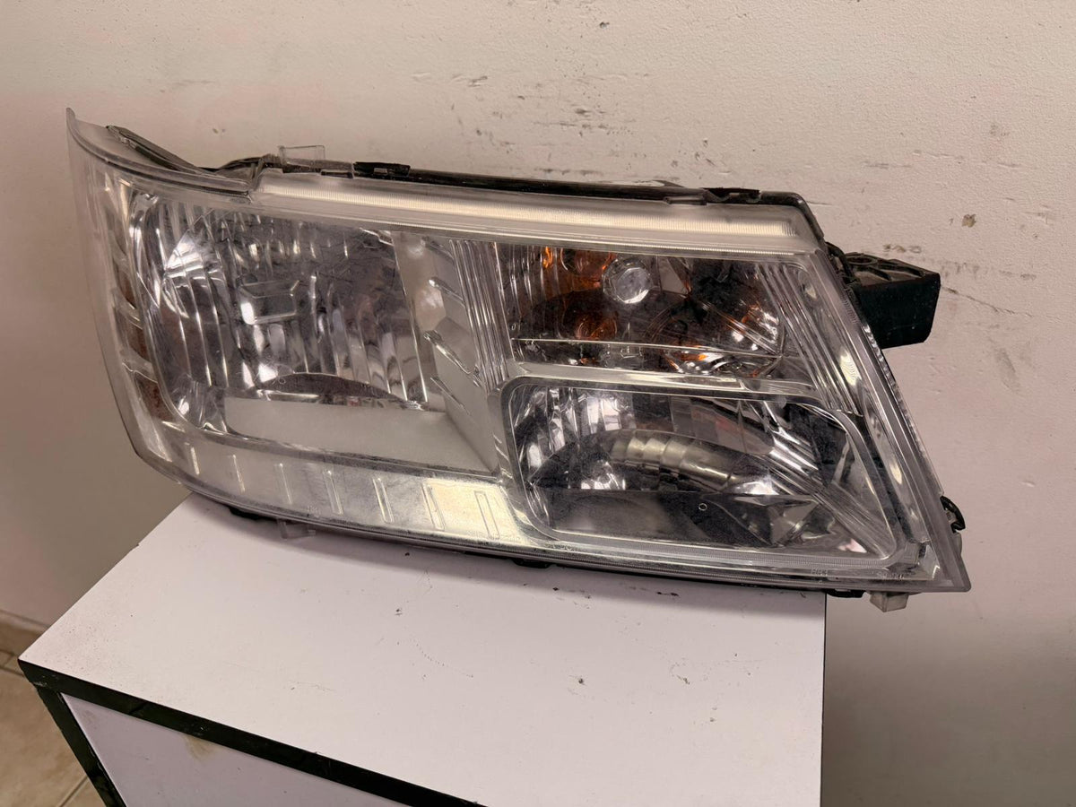 DODGE JOURNEY 2009-2020 Passenger Headlamp assy composite Code LME; Chrome Trim