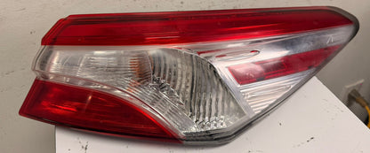 TOYOTA CAMRY 2018-2020 Passenger Taillamp assy outer HYBRID; LE; North America Built