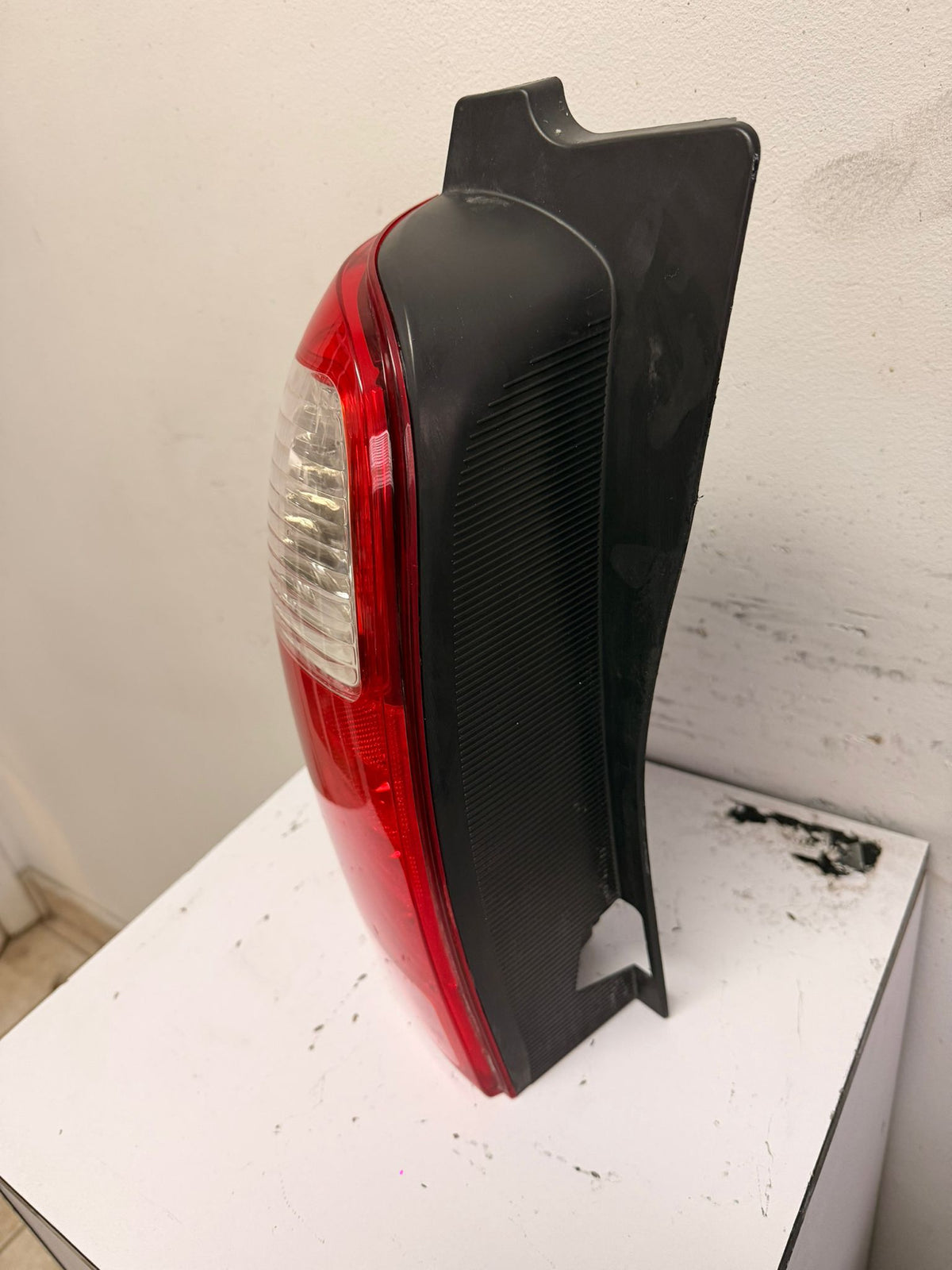 TOYOTA 4RUNNER 2006-2009 DRIVER TAILLAMP