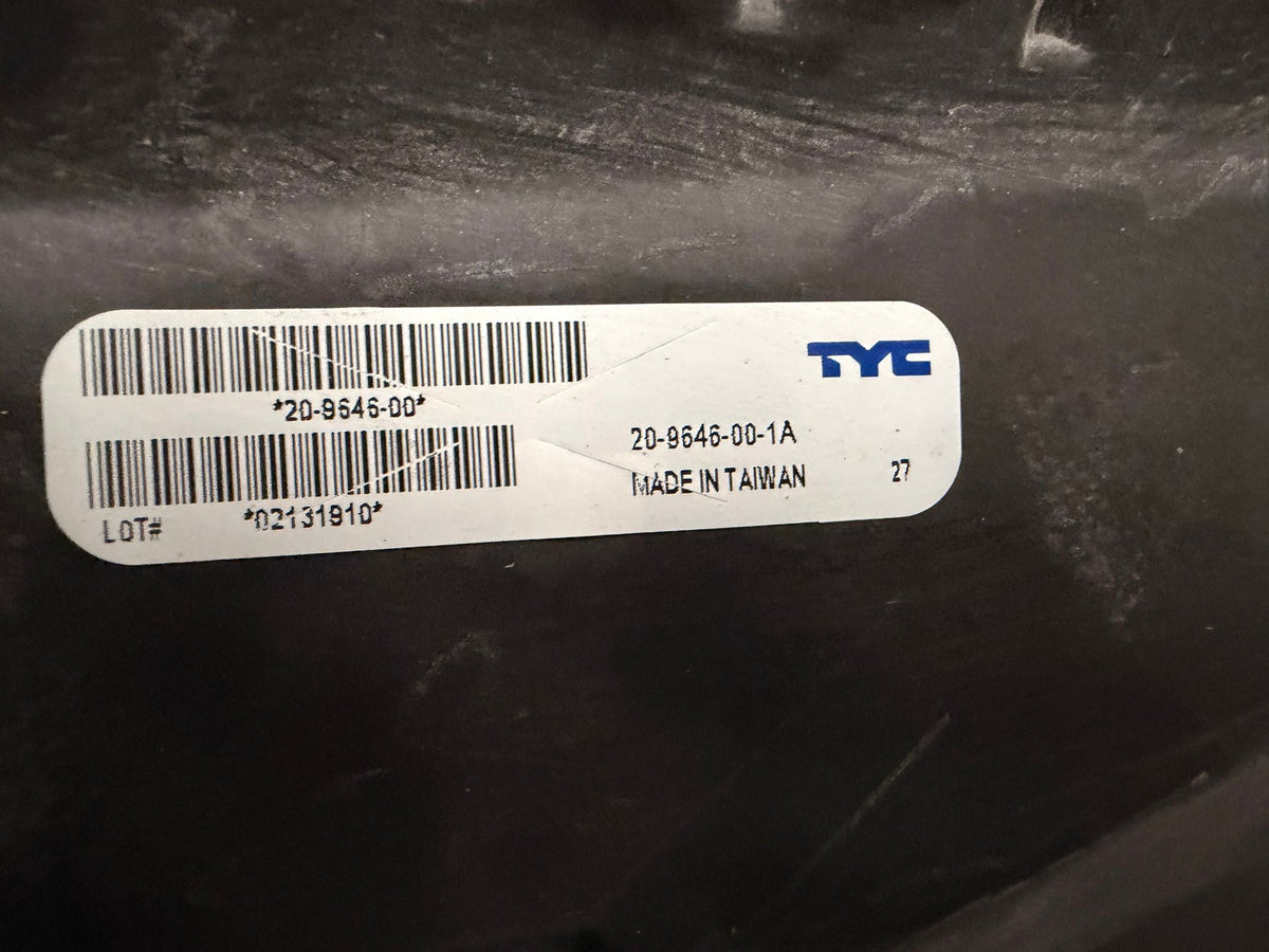 CHEVROLET SUBURBAN/TAHOE 2015-2017 Driver Headlamp assy composite Halogen
