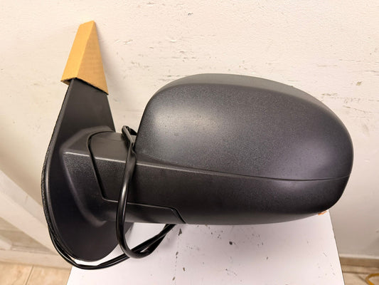 CHEVROLET SILVERADO/SUBURBAN 1500/SUBURBAN 2500/TAHOE 2007-2014 Driver Mirror outside rear view w/o Courtesy Lamp; w/o Off Road Pkg; Black