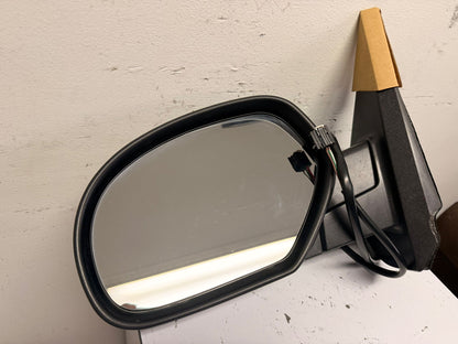 CHEVROLET SILVERADO/SUBURBAN 1500/SUBURBAN 2500/TAHOE 2007-2014 Driver Mirror outside rear view w/o Courtesy Lamp; w/o Off Road Pkg; Black