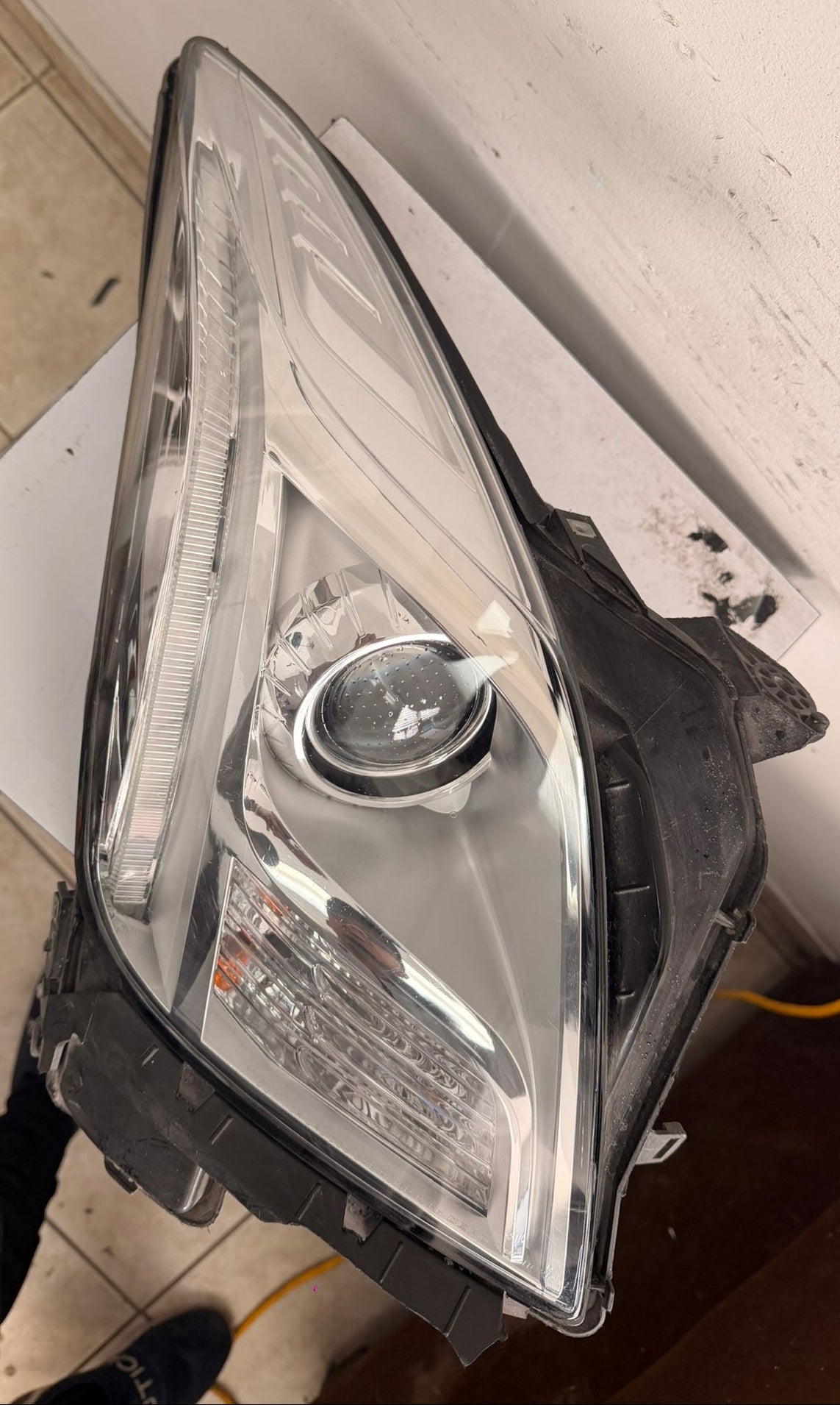 CADILLAC XTS 2013-2017 Passenger Headlamp assy composite HID; w/o Leveling System; w/o Active Lighting