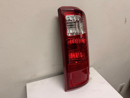 FORD F-250 SUPERDUTY TAILLAMP PASSENGER LENS &HOUSING