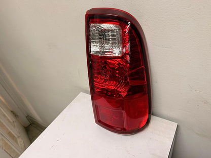 FORD F-250 SUPERDUTY TAILLAMP PASSENGER LENS &HOUSING