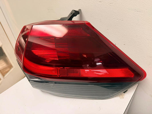 NISSAN ROGUE 2018-2020  Taillamp assy outer PASSENGER