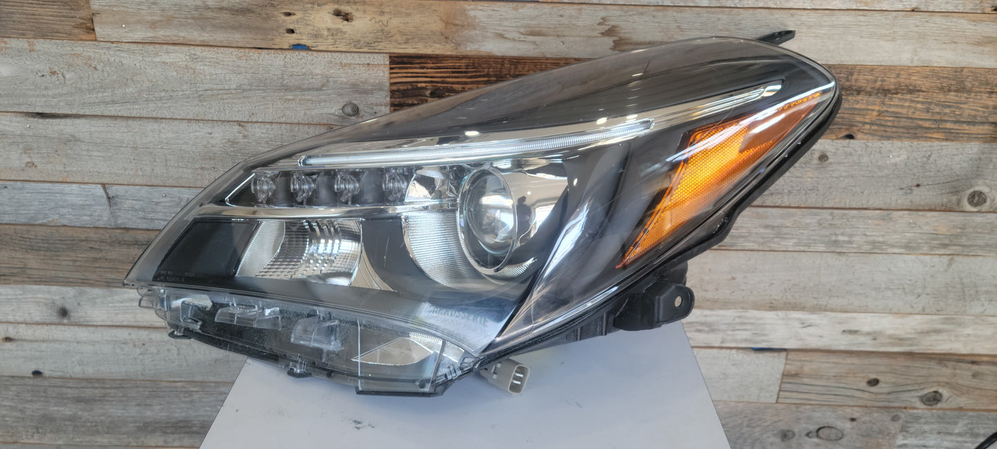 Toyota YARIS 2015-2017 | Driver Headlamp lens/housing | LED, DRL, Projector, Hatchback