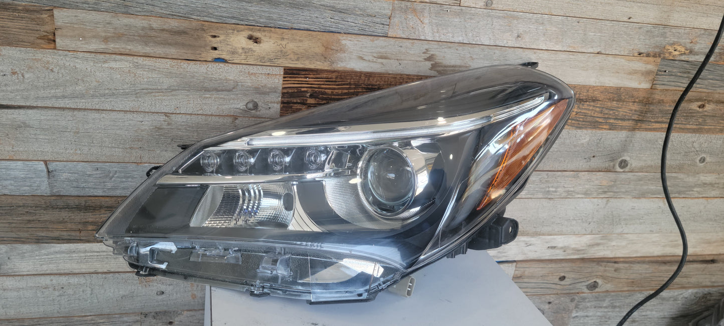 Toyota YARIS 2015-2017 | Driver Headlamp lens/housing | LED, DRL, Projector, Hatchback
