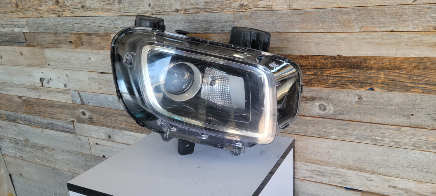 Hyundai Venue 2020-2025  Headlamp Passenguer side Halogen Assembly