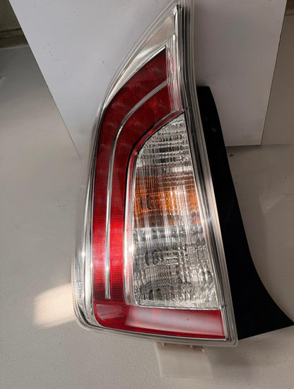 Toyota PRIUS 2012-2015 | Driver Taillamp assy