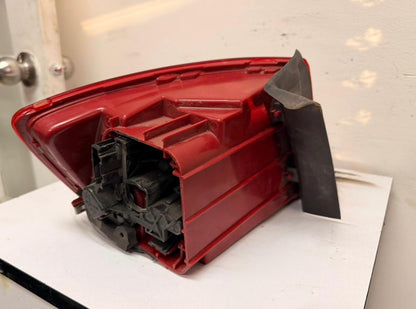 Volkswagen JETTA 2011-2018 | Passenger Taillamp assy outer | LED, Sedan