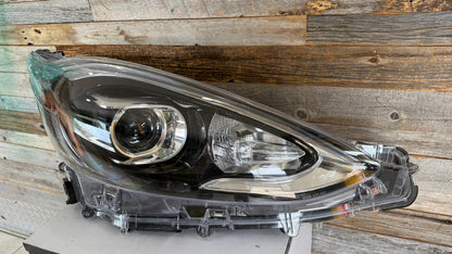 TOYOTA PRIUS c 2018-2019 Passenger Headlamp assy composite LED