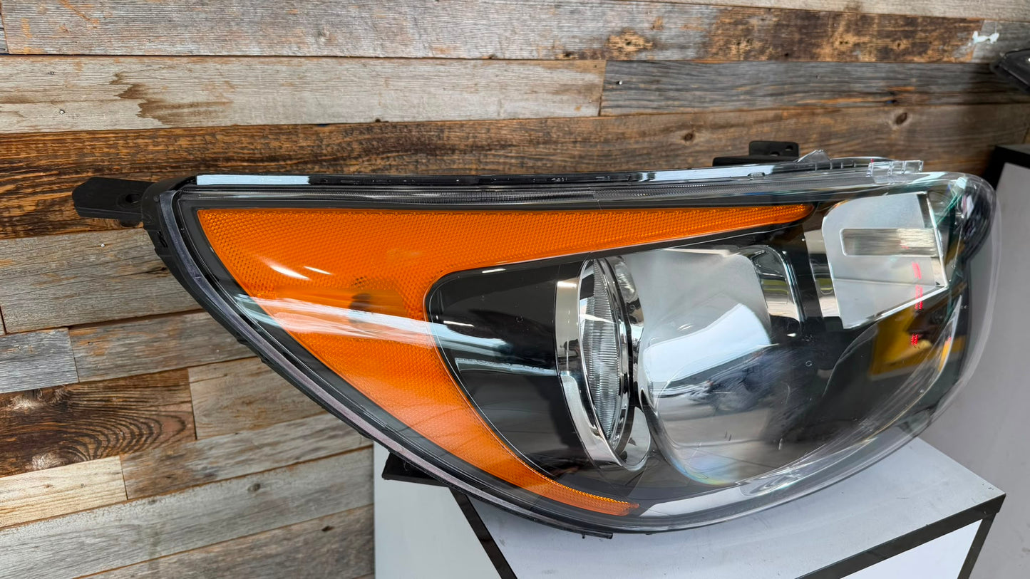 KIA RIO 2012-2017 Passenger Headlamp assy composite H/B; w/o LED Position Lamp