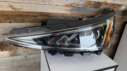 HYUNDAI ELANTRA 2019-2020 Driver Headlamp Halogen; w/LED Daytime Running Lamps