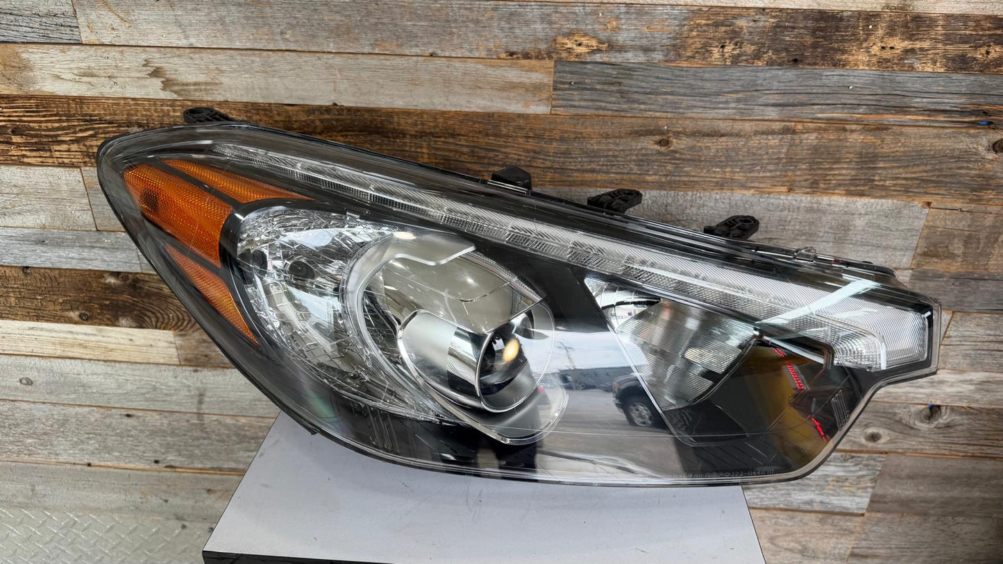 KIA FORTE 2014-2016 Passenger Headlamp assy composite Sedan; Halogen; w/o LED Position Lamp