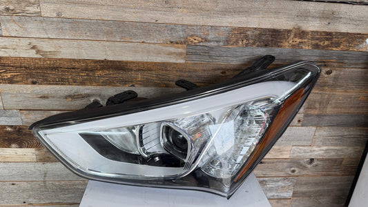 HYUNDAI SANTA FE SPORT 2013-2016 Driver Headlamp assy composite Xenon Black Bezel