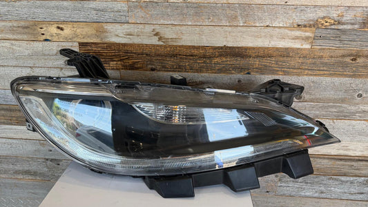 CHRYSLER 200/ 2015-2017 Passenguer Headlamp assy composite Halogen; w/o LED DRL; Chrome Trim