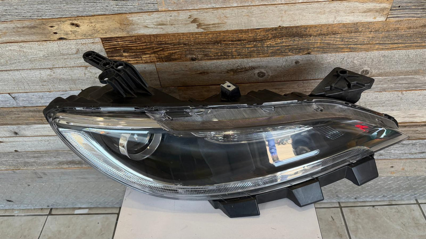 CHRYSLER 200/ 2015-2017 Passenguer Headlamp assy composite Halogen; w/o LED DRL; Chrome Trim