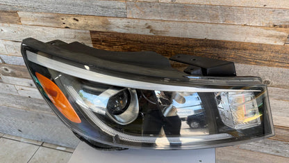 KIA SEDONA  2019-2021 PASSENGER HEADLAMP HALOGEN W/O LED POSITION LAMP