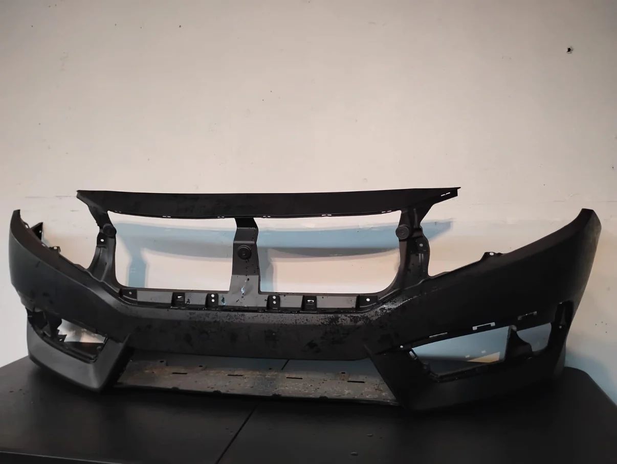 HONDA CIVIC FRONT BUMPER 2016 -2018 OCCASION LITTLE SCRATCH