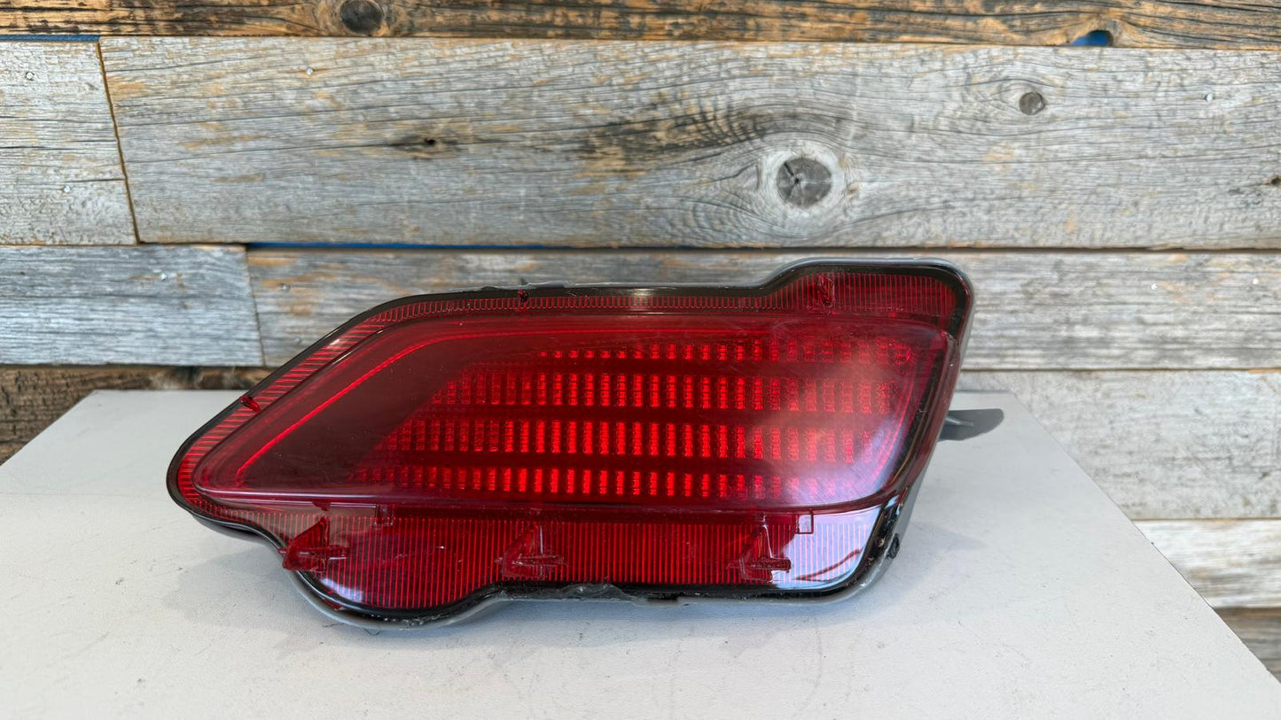 TOYOTA RAV4 2013-2015 Passenger Rear bumper reflector