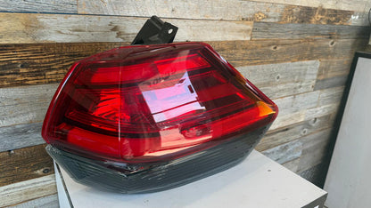 NISSAN ROGUE 2017  Passenger Taillamp assy outer