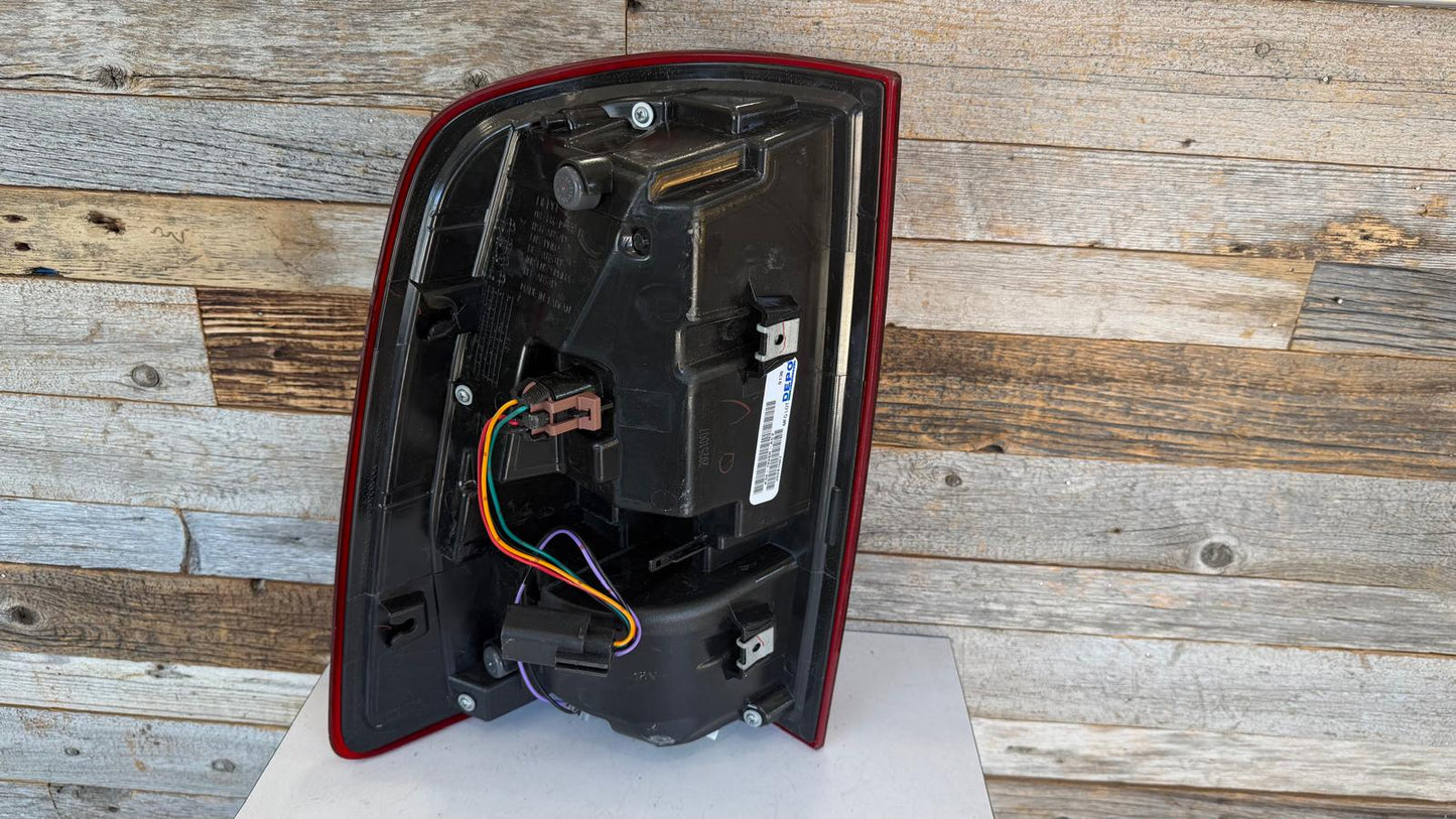 Dodge Ram 1500|2500|3500 /2013-2024 Passenger Taillamp assy Sport Type