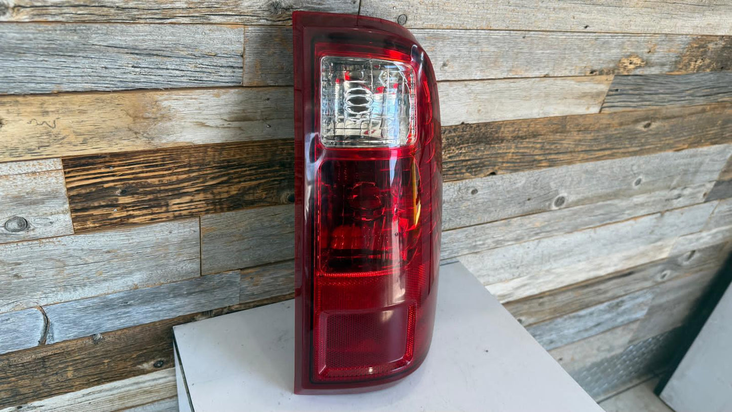 FORD F-250 SUPER DUTY TAILLAMP PASSENGER LENS &HOUSING 2008-2016