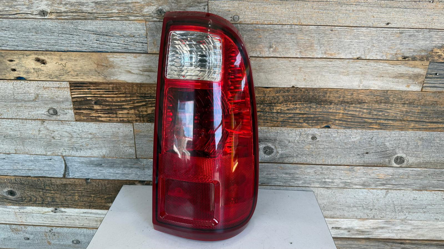 FORD F-250 SUPER DUTY TAILLAMP PASSENGER LENS &HOUSING 2008-2016