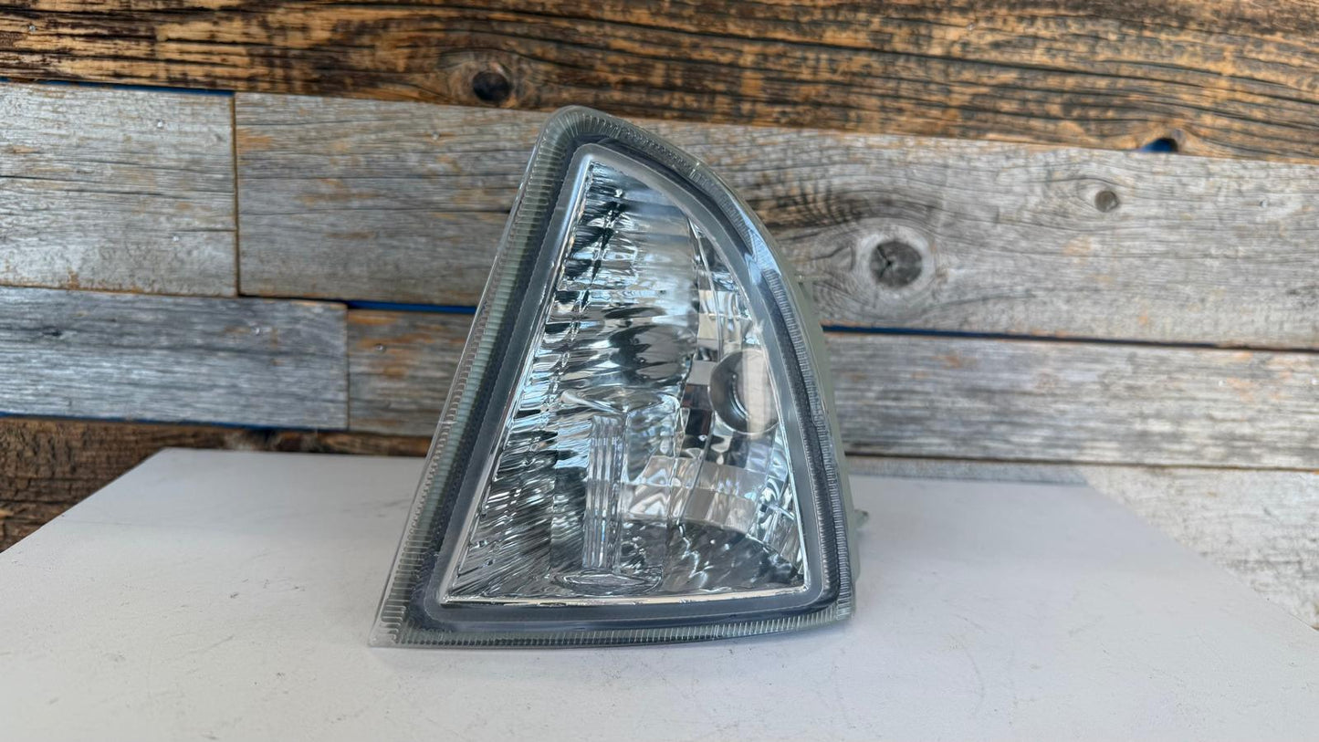 TOYOTA PRIUS C 2012-2014 Driver Front signal lamp lens/housing