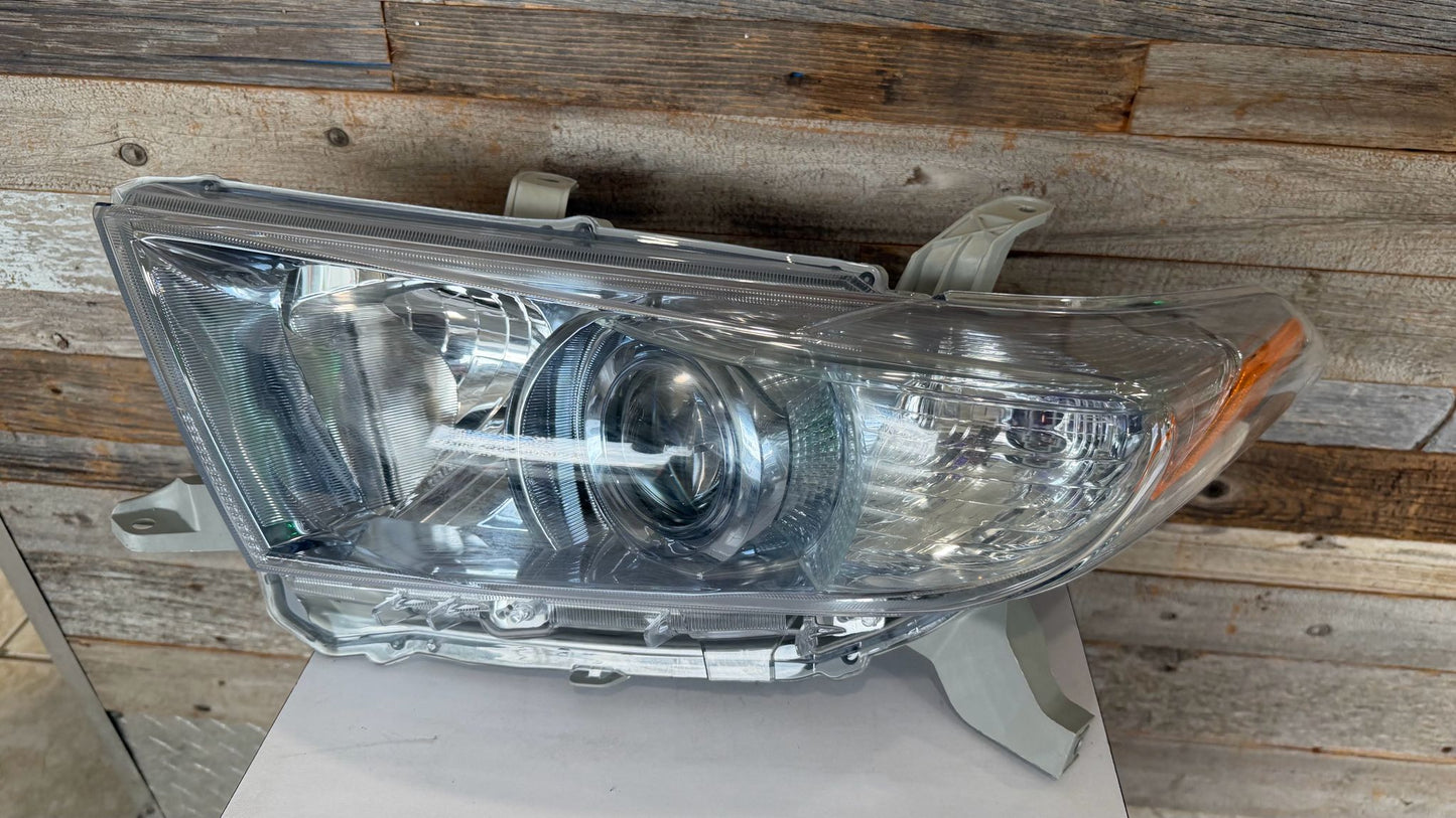 TOYOTA HIGHLANDER 2011-2013 Driver Headlamp assy composite USA Built