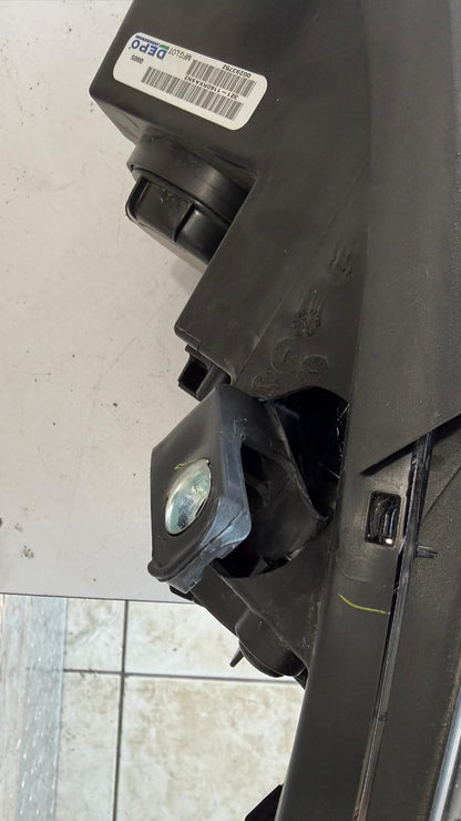 Hyundai Elantra, 2017-2018, Sedan, w/o DRL,  Built, Halogen passenger side NO GARANTIE [SEE PHOTOS]