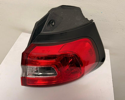 JEEP CHEROKEE 2014-2018 Passenger Taillamp assy outer