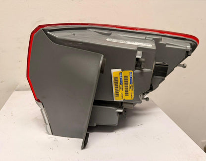 JEEP GRAND CHEROKEE 2014-2022 Driver Taillamp assy outer LAREDO|LIMITED|OVERLAND|SUMMIT; w/o Gray Trim; Chrome
