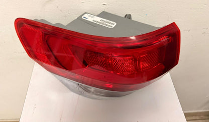 JEEP GRAND CHEROKEE 2014-2022 Driver Taillamp assy outer LAREDO|LIMITED|OVERLAND|SUMMIT; w/o Gray Trim; Chrome