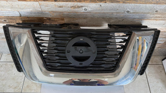 NISSAN ROGUE 2017-2018 Grille assy S|SL|SV