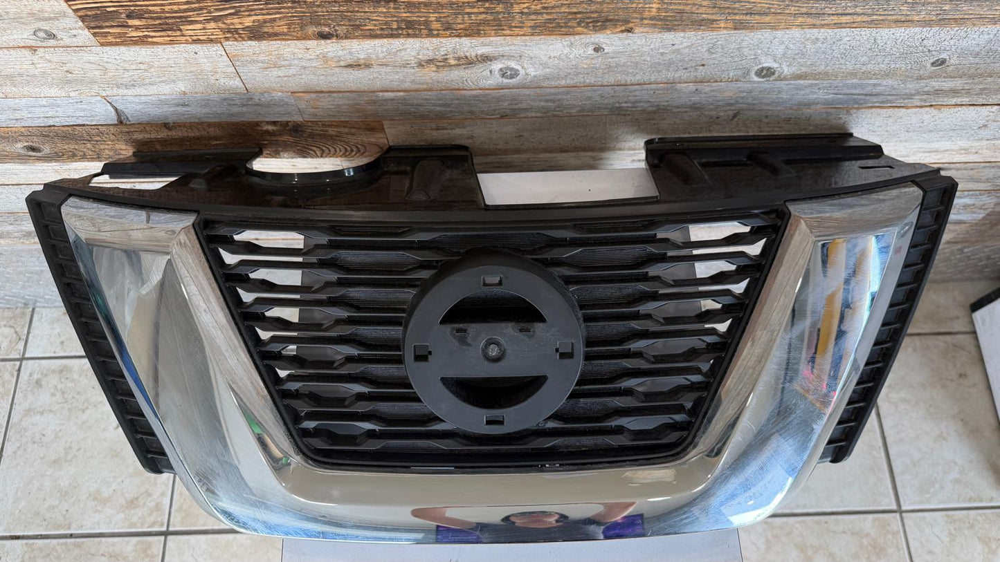 NISSAN ROGUE 2017-2018 Grille assy S|SL|SV