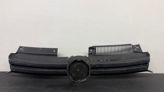 VOLKSWAGEN GOLF 2010-2014 Grille assy 6 Speed Trans; Black
