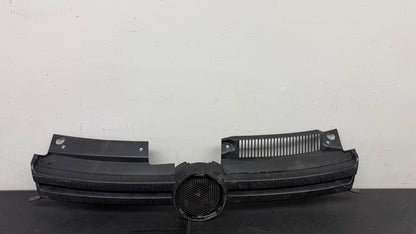 VOLKSWAGEN GOLF 2010-2014 Grille assy 6 Speed Trans; Black