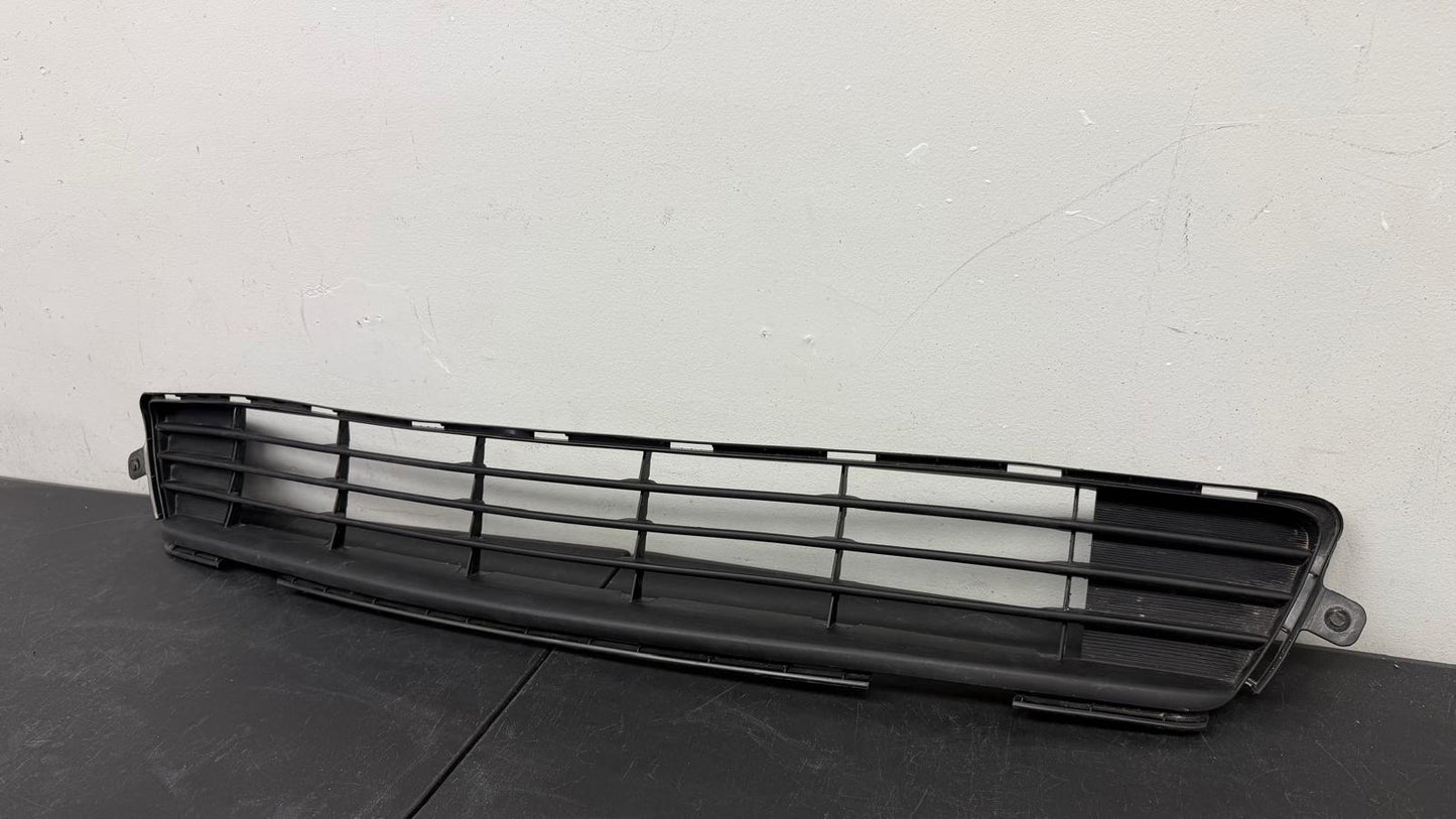 TOYOTA COROLLA 2011-2013 Front bumper grille