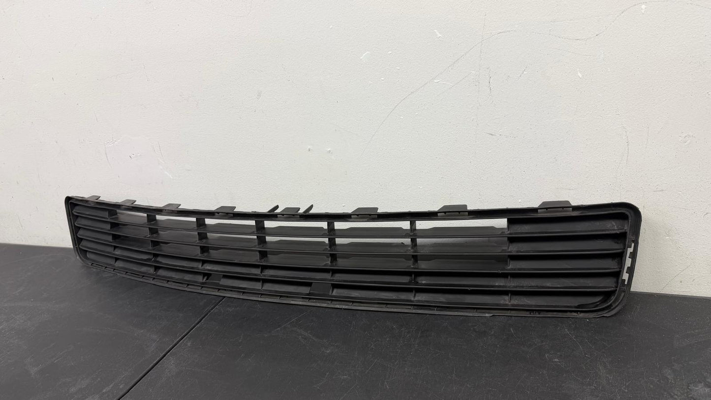 TOYOTA CAMRY 2010-2011 Front bumper grille HYBRID; USA Built