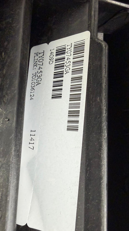 TOYOTA CAMRY 2010-2011 Front bumper grille HYBRID; USA Built